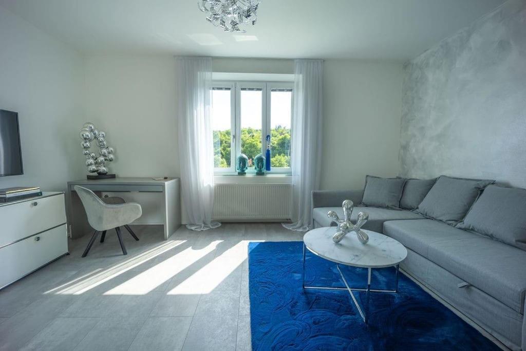 Ruhige Unterkunft Mit Einer Schoenen Aussicht Apartment Znojmo Exterior photo